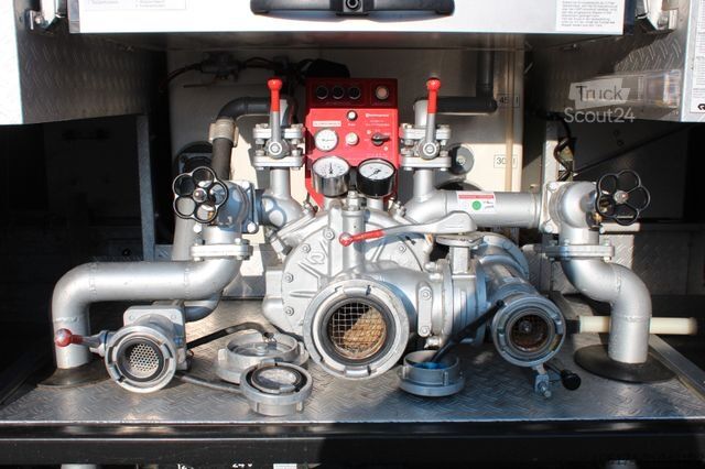 Autre MERCEDES-BENZ 917 AF 4x4 Single Bereift LF8/6 DOKA ABS *TOP *