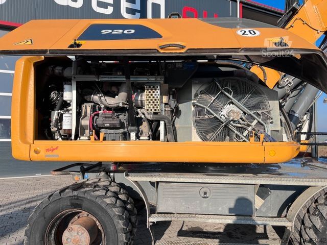 Pelle sur pneus LIEBHERR A 920 Litronic