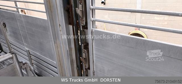 Remorque de transport de chevaux  KABA 3 Stock  Hubdach Viehanhänger