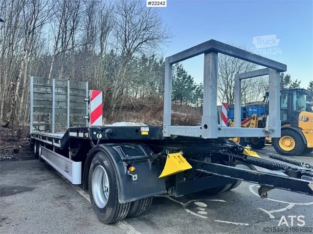 Low loader Fliegl DTS 300 Machinery Trailer – Hydraulic Ramps