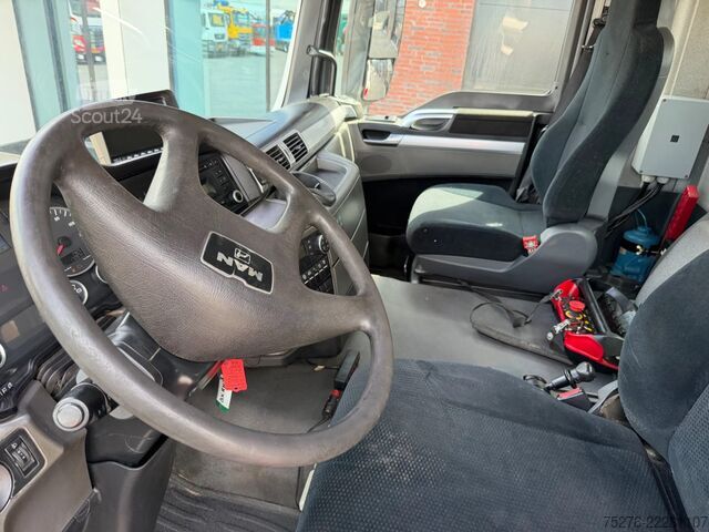 Kipper met kraan MAN TGS 26.360 6x6 Kipper / Z kraan Euro 5