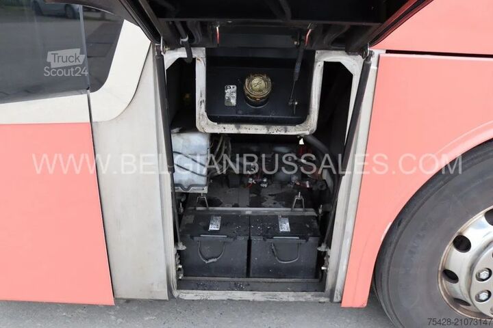 Motor coach Van Hool EX 16 M/LIFT