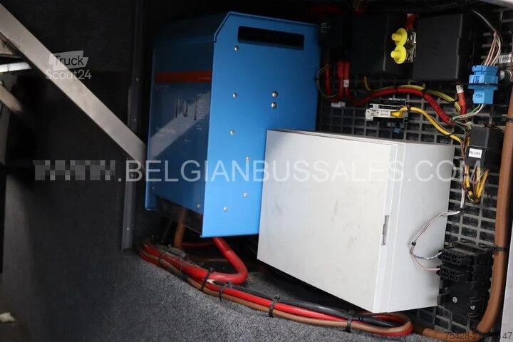 Motor coach Van Hool EX 16 M/LIFT