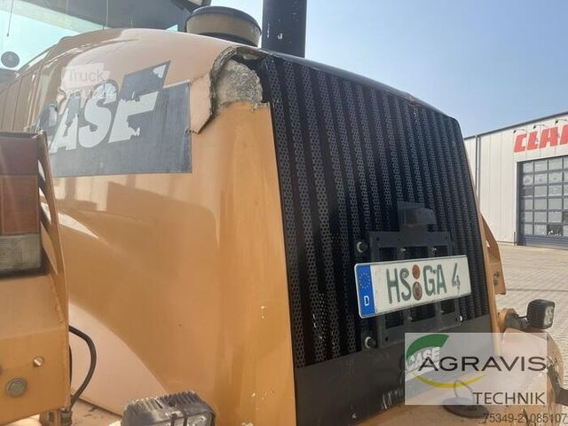 Dvoriščni nakladalnik Case IH 721 E