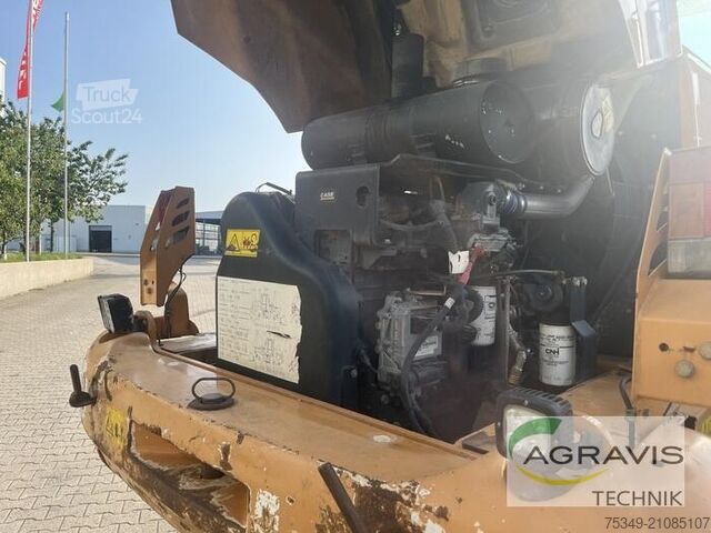 Dvoriščni nakladalnik Case IH 721 E