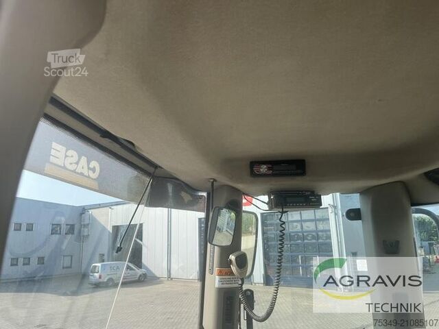 Dvoriščni nakladalnik Case IH 721 E