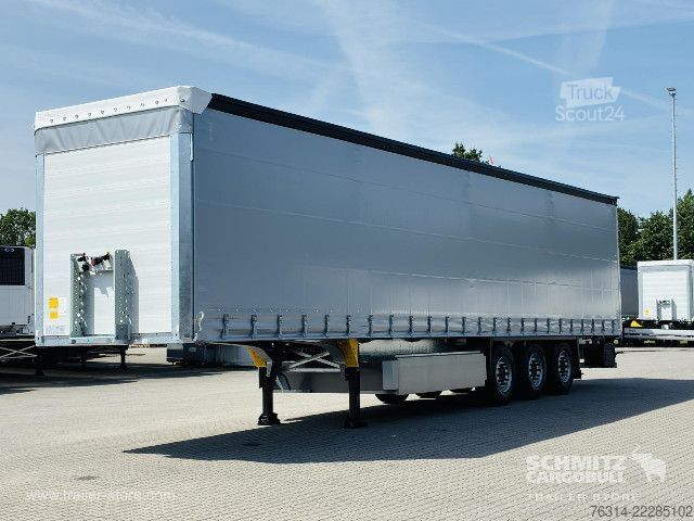Auflieger mit Pritsche & Plane Schmitz Cargobull Curtainsider Standard Getränke
