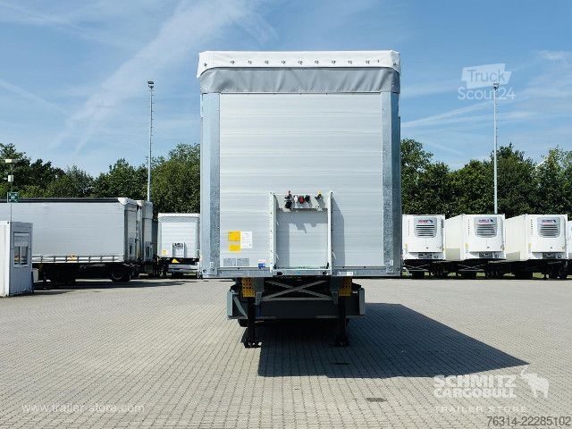 Auflieger mit Pritsche & Plane Schmitz Cargobull Curtainsider Standard Getränke