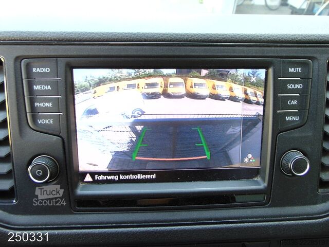 Dubă cu acoperiș înalt VOLKSWAGEN CRAFTER 35 2.0 TDI DSG *KLIMA*REGALSYSTEM*KAMERA