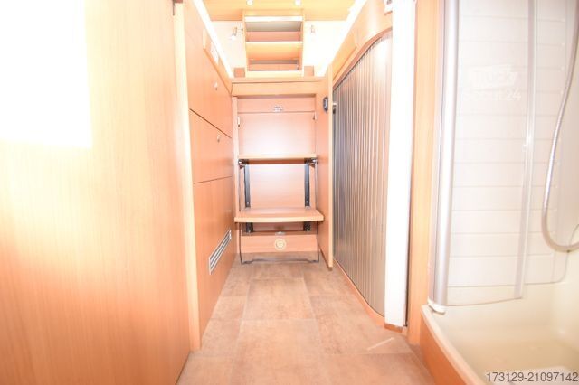 Halvintegreret autocamper BÜRSTNER NEXXO T 728 EINZELBETTEN +TV SOLAR 2.HAND