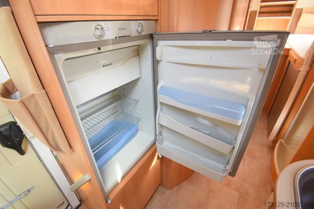 Halvintegreret autocamper BÜRSTNER NEXXO T 728 EINZELBETTEN +TV SOLAR 2.HAND