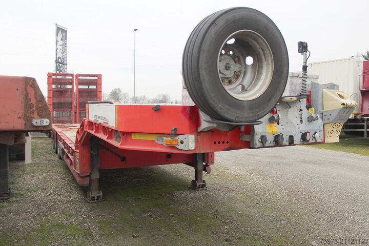 Alçak yataklı yarı römork inşaat makinesi taşımak için komodo carrellone 3assi rampe ribassato pianale