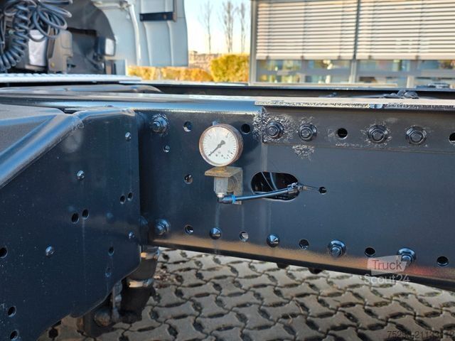 Standard SZM MAN TGX 18.500 4X2 BLS / Retarder / Standklimaanlage