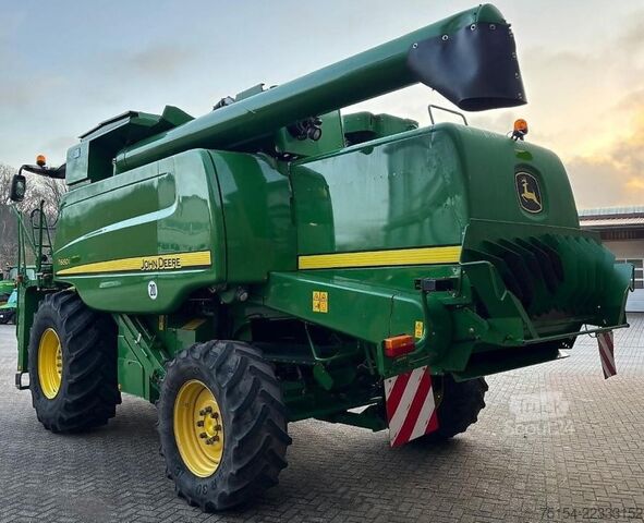 Θεριζοαλωνιστική μηχανή John Deere T660i