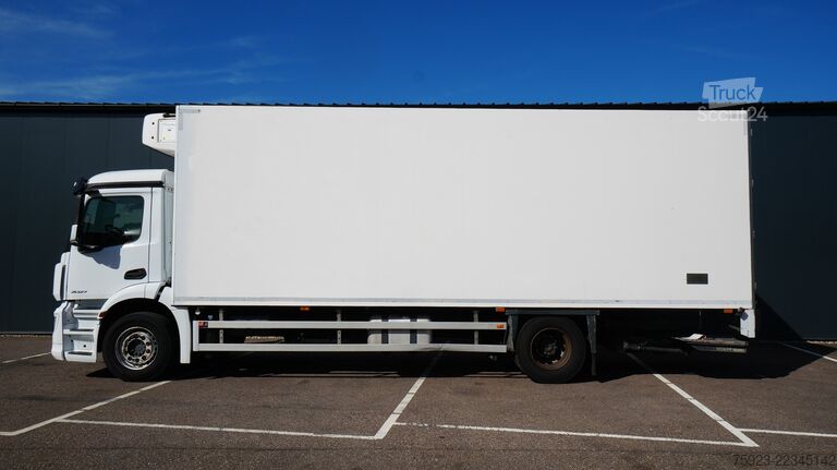 Kühl-/Tiefkühltransport Mercedes-Benz Antos 2027 frigo truck with CARRIER SUPRA 850