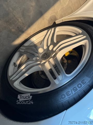 Furgon PORSCHE 911 Turbo Cabrio