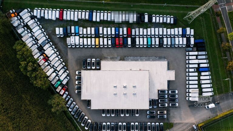 Jiný MERCEDES-BENZ 711D *Behörde/ Camper* ORIGINAL 34.050 KM