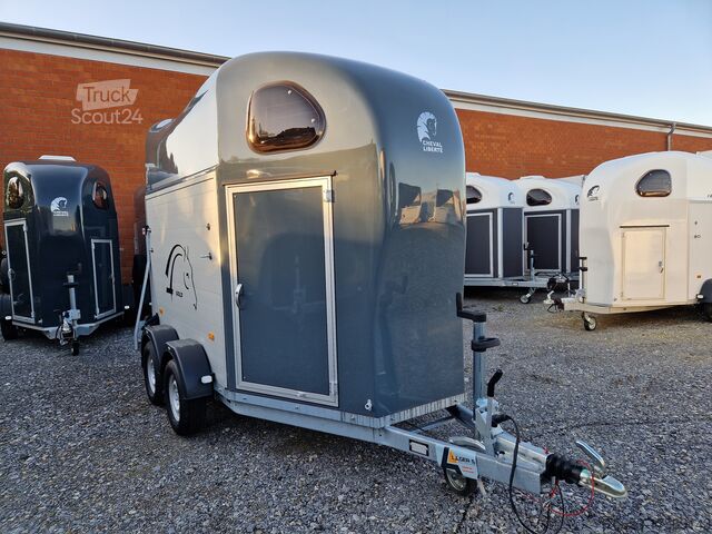 Ρυμουλκούμενο αλόγου Cheval Liberté Alu Pferdeanhänger Sattelkammer direkt