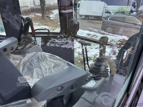 Rupsgraver HITACHI ZX65 USB BJ. 2021, 2000 BH