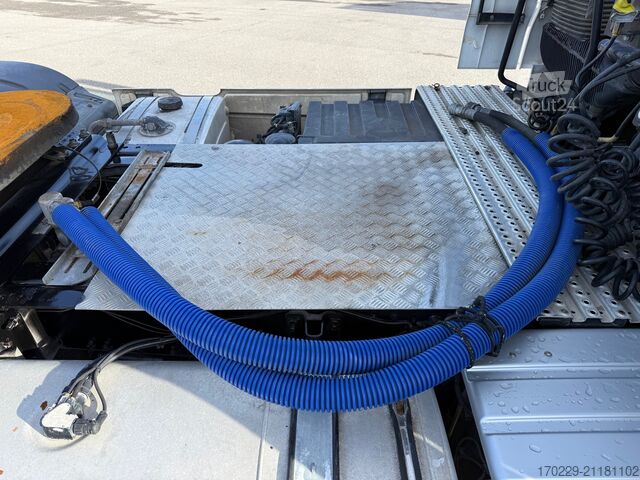 Tracteur routier standard MAN TGX 18.560