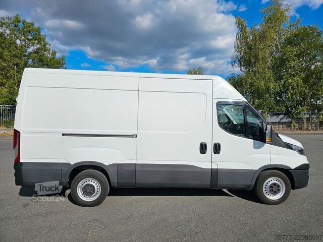 Komercijalno vozilo sa visokim krovom IVECO Daily 35-120 Kastenwagen - L2H2 - Klima - Navi