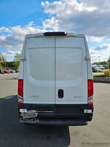 Komercijalno vozilo sa visokim krovom IVECO Daily 35-120 Kastenwagen - L2H2 - Klima - Navi