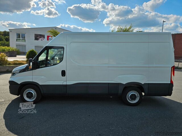 Komercijalno vozilo sa visokim krovom IVECO Daily 35-120 Kastenwagen - L2H2 - Klima - Navi