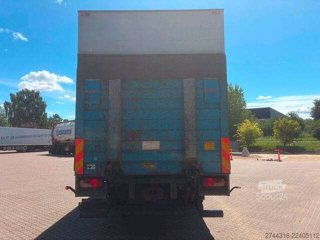 Ladbil med lad SCANIA P280