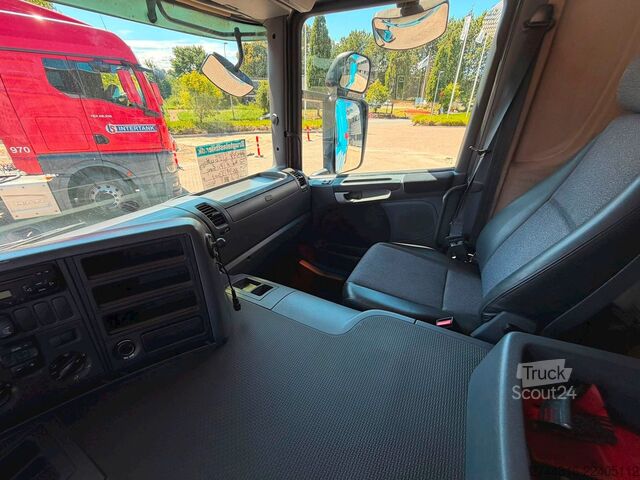 Ladbil med lad SCANIA P280