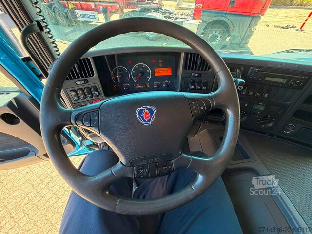 Ladbil med lad SCANIA P280