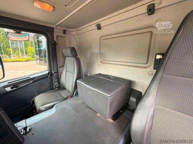 Ladbil med lad SCANIA P230