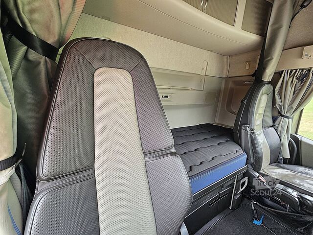 Standaard trekker VOLVO FH 460 Euro 6