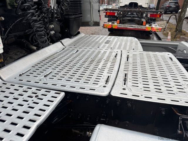 Standardni tegljač DAF XF 530 FT - ACC - 4x2 - Hydraulik - Intarder