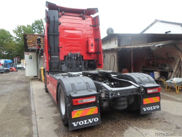 Standardni tegljač VOLVO FH 500/ Globetrotter/ KM 361000 !!