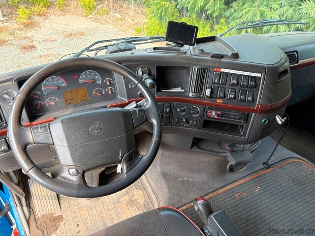 Vakio vetoauto VOLVO FH16  660 / BLATT / Retarder/ 70 To GG./ Kipphyd