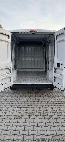 Furgon z wysokim dachem Citroen Jumper 33 L2H2 2.2 bluehdi 140cv S&S Business...