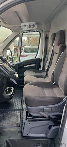 Furgon z wysokim dachem Citroen Jumper 33 L2H2 2.2 bluehdi 140cv S&S Business...