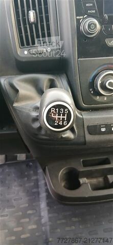 Furgon z wysokim dachem Citroen Jumper 33 L2H2 2.2 bluehdi 140cv S&S Business...