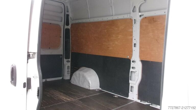 High roof van Peugeot Boxer 335 2.2 bluehdi 140cv S&S L3H3 E6d