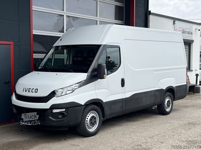 Magas tetős furgon IVECO Daily 35S12 Klimaanlage 3-Sitzer 270° Hecktüren