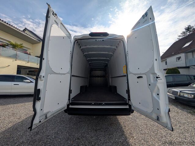 Magas tetős furgon IVECO DAILY 35S18V L4H2 *AUTOMATIK* *NEUWERTIG* 176 PS