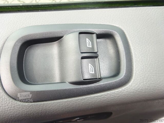 Microbuz FORD Transit Kombi 350 L2H2 Trend Autm SYNC4 ACC Kam