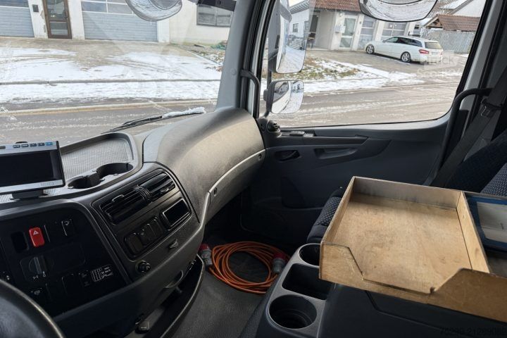 Camión frigorífico Mercedes-Benz Atego 1022 4x2 Kühlkoffer+HB / Swiss-Vehicle