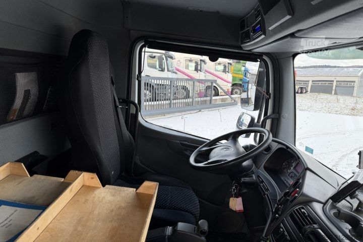 Camión frigorífico Mercedes-Benz Atego 1022 4x2 Kühlkoffer+HB / Swiss-Vehicle