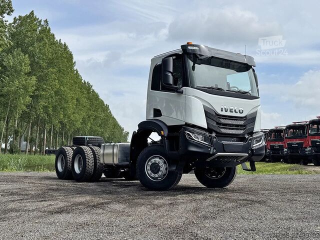 Chassis med førerhus Iveco T-Way AD380T47WH-3800 Chassis Cabin (13 units)