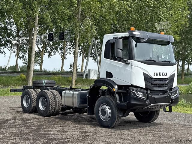 Chassis med førerhus Iveco T-Way AD380T47WH-3800 Chassis Cabin (13 units)
