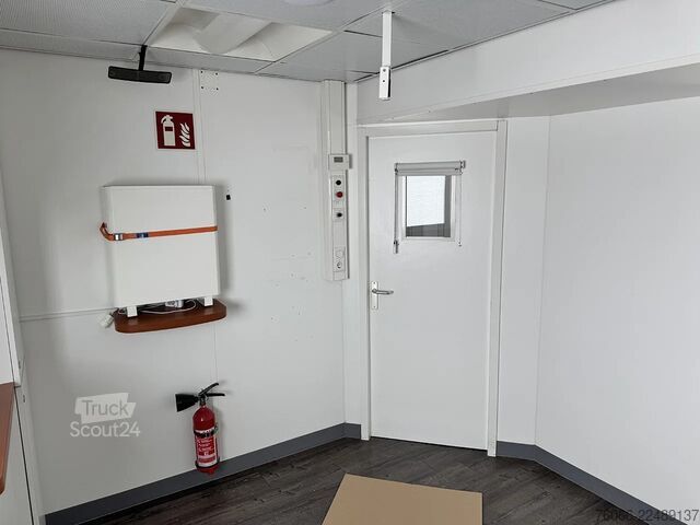 Smit STO-1030 medicinska bolnišnična prikolica Smit STO-1030 Medical Hospital Trailer