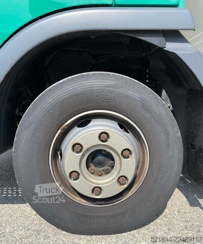 Sandučar kamion MAN TGL 12.250 Koffer Ladebordwand BÄR Navi