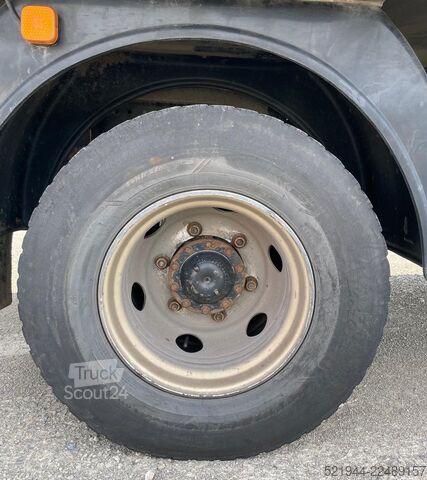 Sandučar kamion MAN TGL 12.250 Koffer Ladebordwand BÄR Navi
