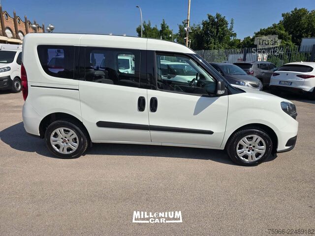 Minibus FIAT DOBLÒ 5 POSTI 1.6MJT 2022 KM 108000